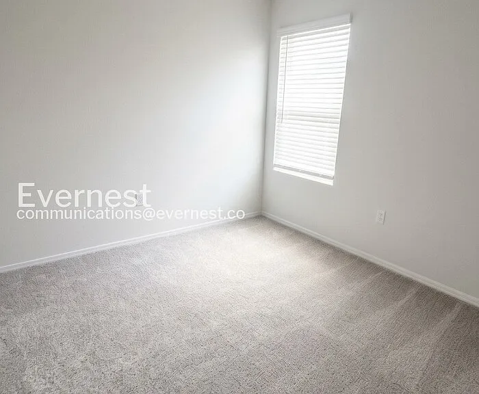 101 E Fredonia Ct — Photo 11
