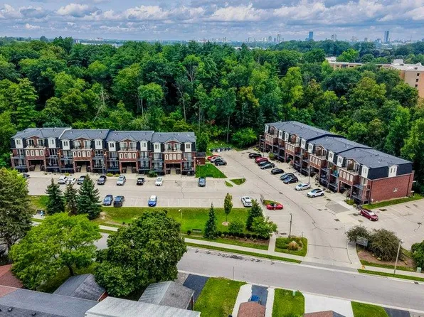 45 Cedarhill Cres #9C, Kitchener, ON N2E 0A2