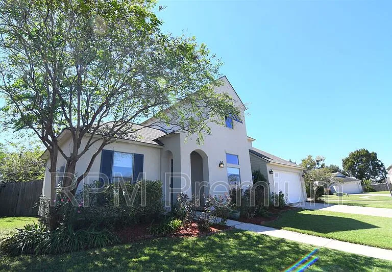 2582 Boudreaux Ave — Photo 2