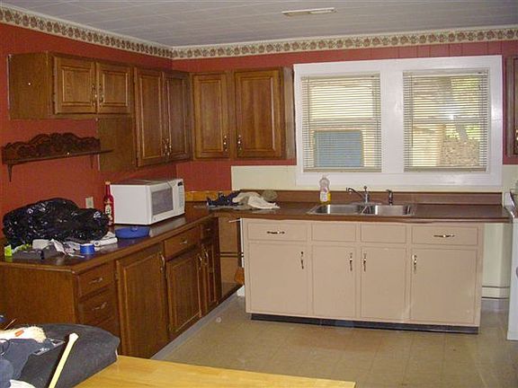Reynolds Kitchen 2