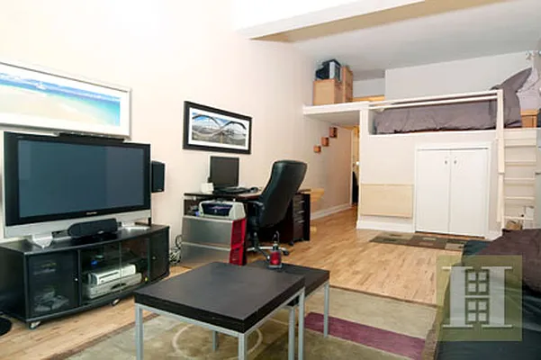 Rented by Halstead Real Estate | media 9