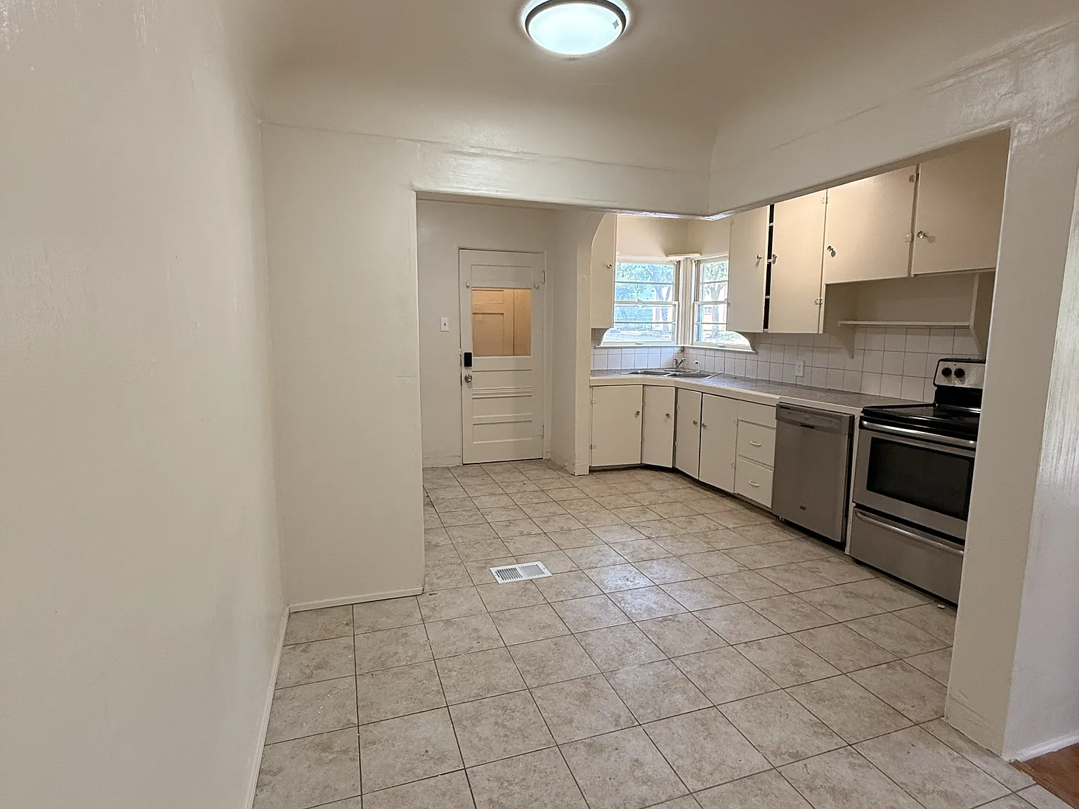 1412 16th St - 1 Up — Photo 4