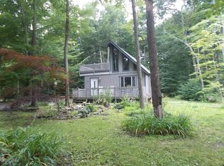 41 Old Post Rd, Tobyhanna, PA 18466