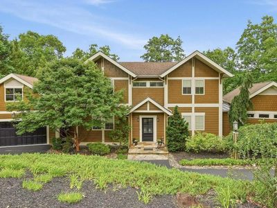 130 Lake Shore Dr, Cross Junction, VA, 22625