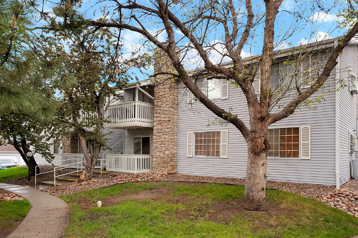 Building Photo - 13454 E Jewell Ave #203