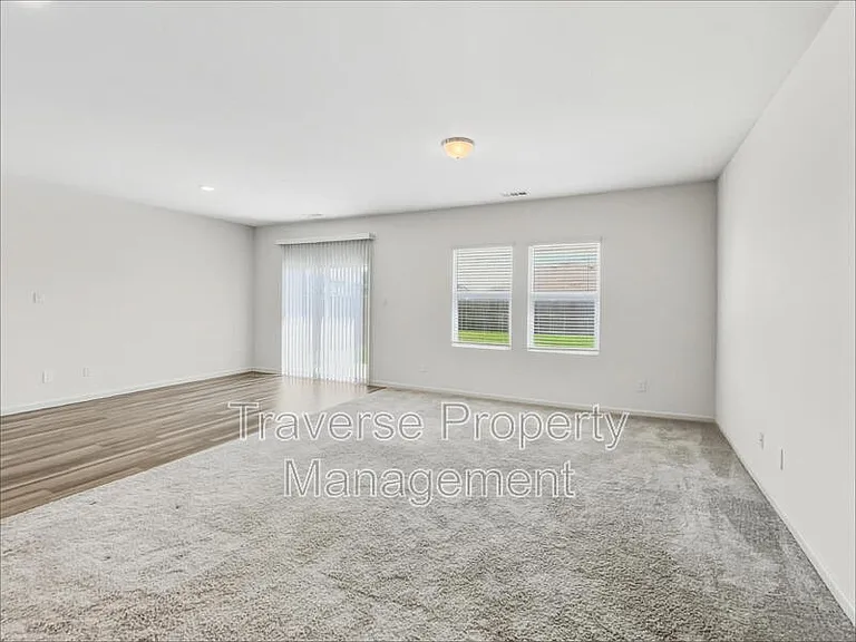 1713 Escondido Dr — Photo 5
