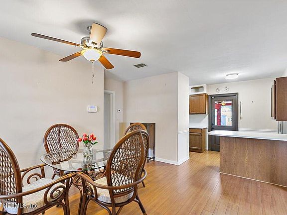 3rd image of 4012 SKYCREST Drive