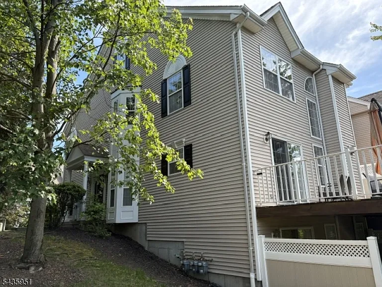 26 Cannon Ct — Photo 2