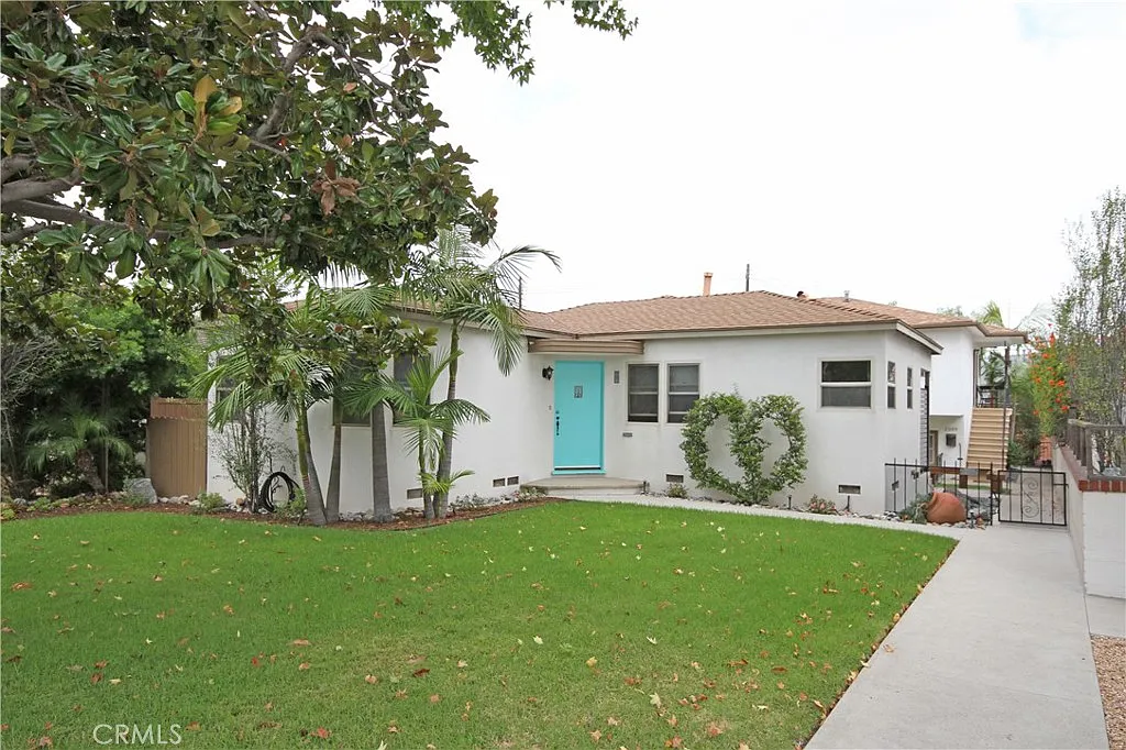 2 bed, 930 sqft, $3,000 — Photo 1