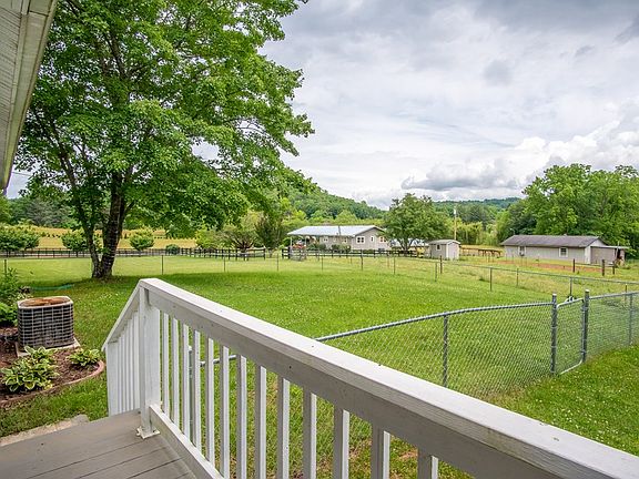 4th image of 2724 Fulton Rd