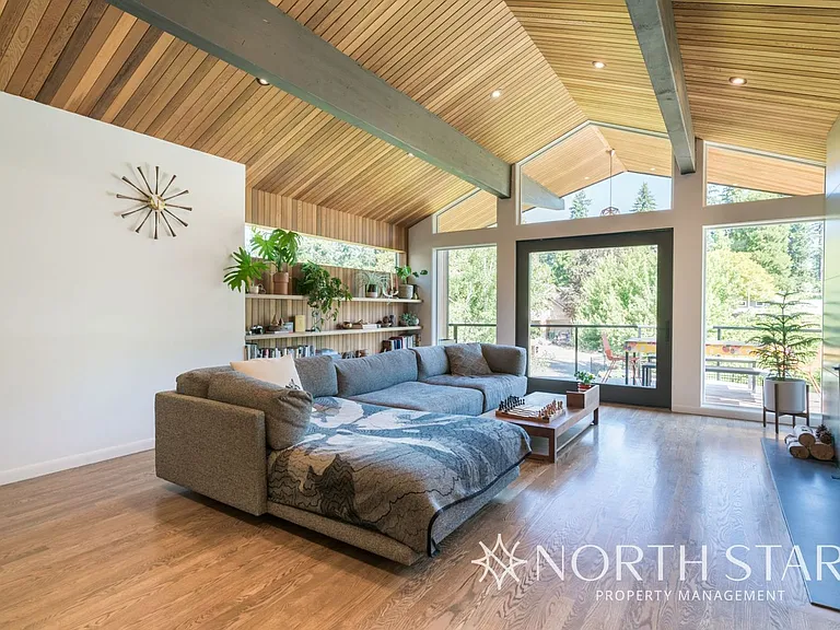 1235 Chandler Rd — Photo 6