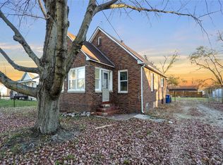 2613 E Elm St, Des Moines, IA 50317