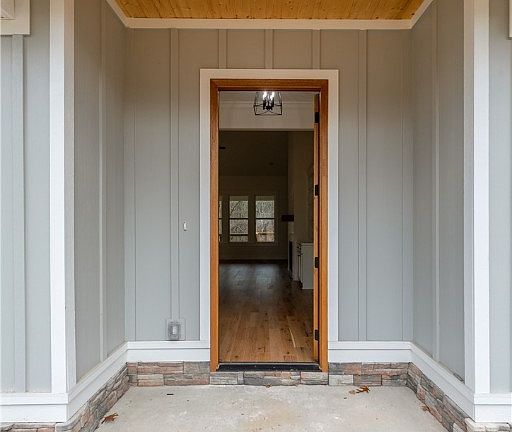 4th image of 16 Dundonald Ln