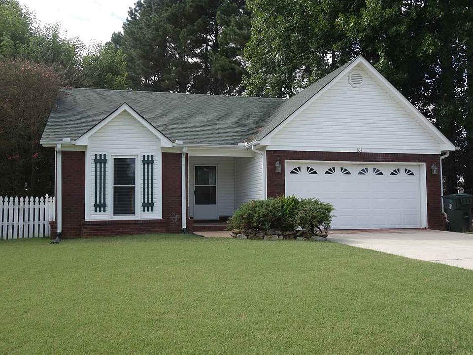 1st image of 104 Cedar Breeze Ln