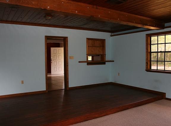 5th image of 1520 S Clara Ave