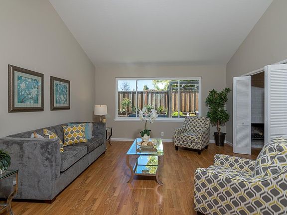 3rd image of 769 Sequoia Dr