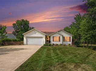 13874 Radcliffe Rd, Chardon, OH 44024