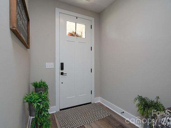 3rd image of 27687 Taylor Ln