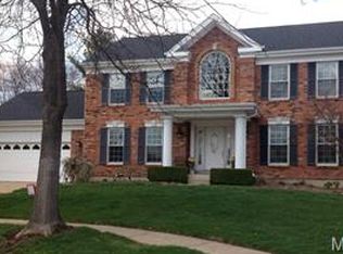 16237 Wilson View Estates Dr, Chesterfield, MO 63005