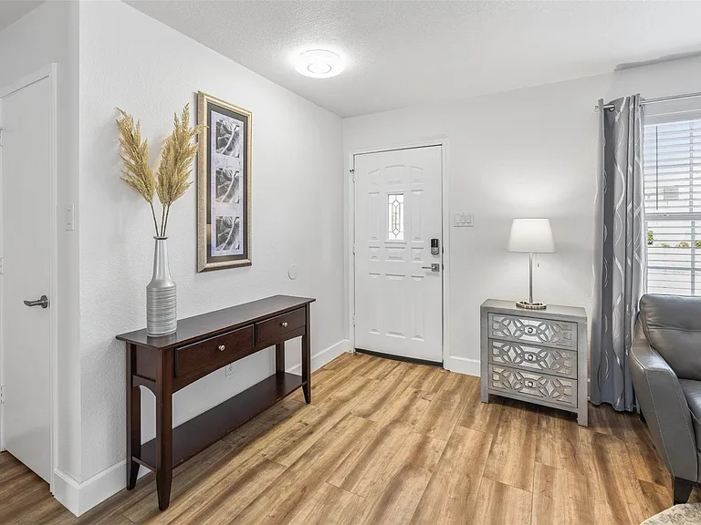 1653 Knight Trl — Photo 3