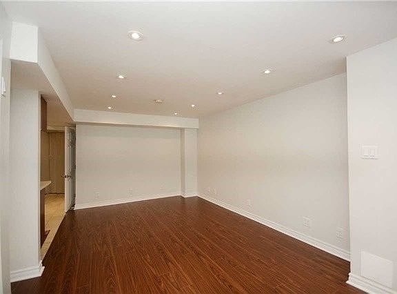 5th image of 3149 Bentley Dr