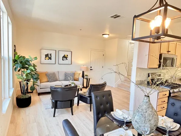 233 Pacifica Blvd Unit 202, Watsonville, CA 95076