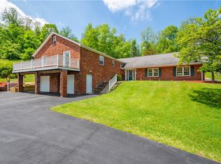 47 Hemlock Ln, Canonsburg, PA 15317