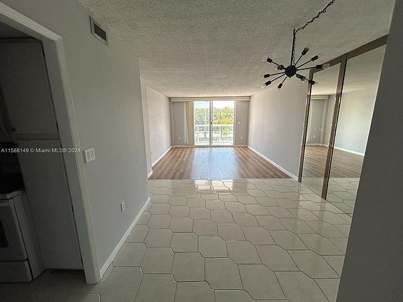 2nd image of 2841 NE 163rd St APT 404