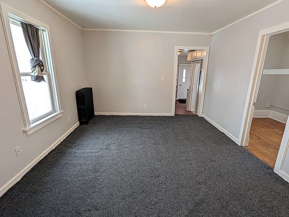 5th image of 685 Burr St #B