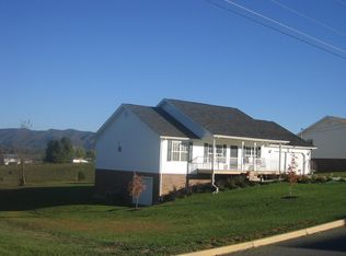 114 Mountain Ridges Dr, Jonesborough, TN 37659