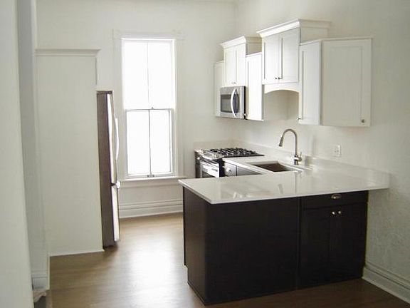 2nd image of 212 W Vine St