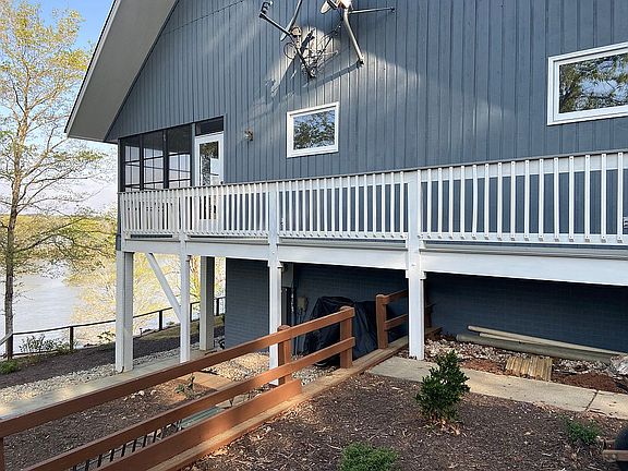 5th image of 15 Cliffside Dr
