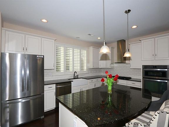 2nd image of 1638 Oak Grove Ln