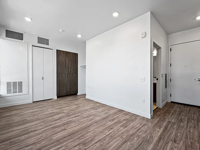 Carraway Apartments — Photo 27