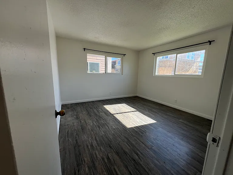 420 E Pleasant Valley Rd #2 — Photo 3