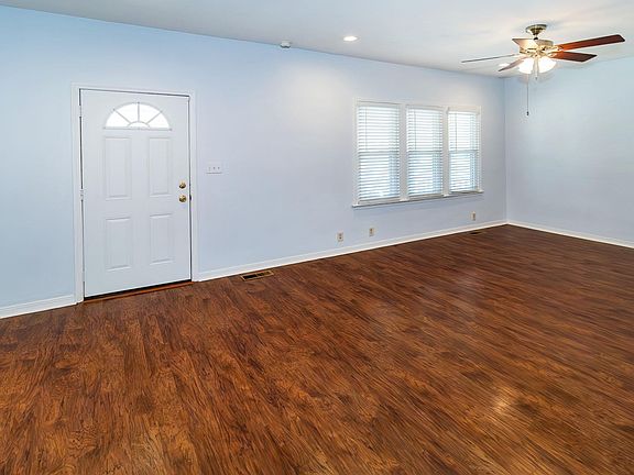 5th image of 1140 Covert Ave