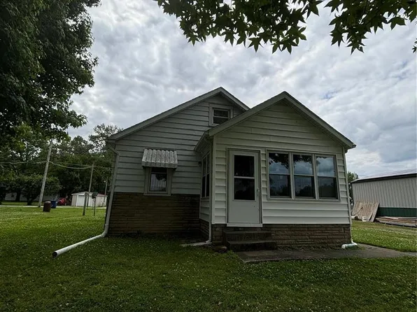 26 Kentucky St, Pinckneyville, IL 62274