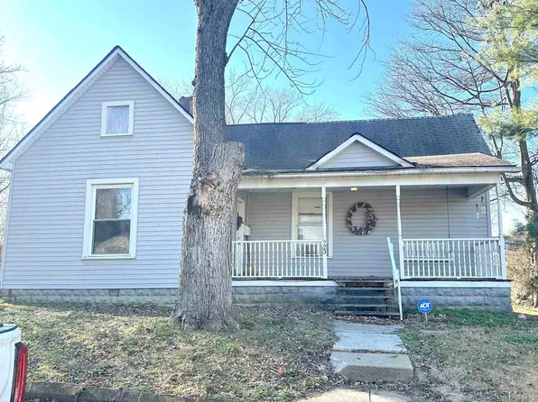 723 N 9th St, Murphysboro, IL 62966