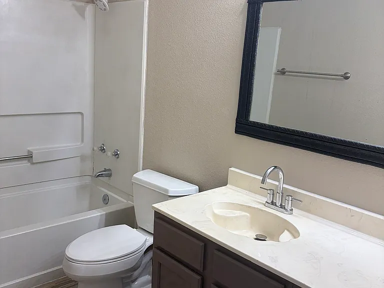 13210 Larkplace Dr — Photo 5