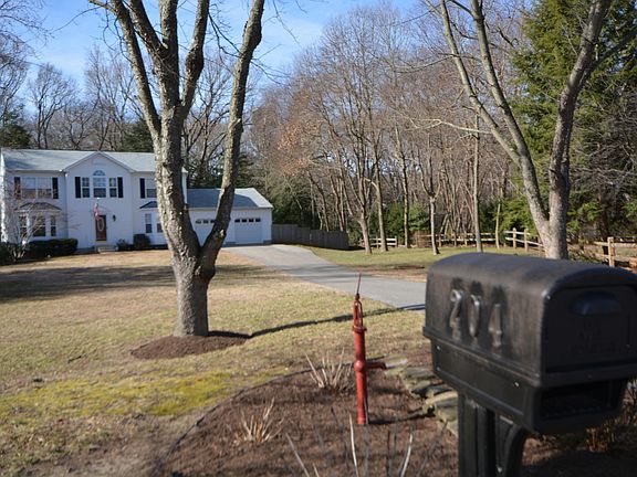 4th image of 204 Bolden Ct