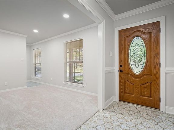 3rd image of 2581 Tahoe Dr