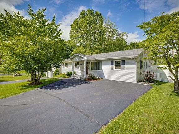 3rd image of 534 Andover Dr