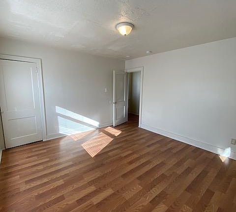3rd image of 149 Oliver St