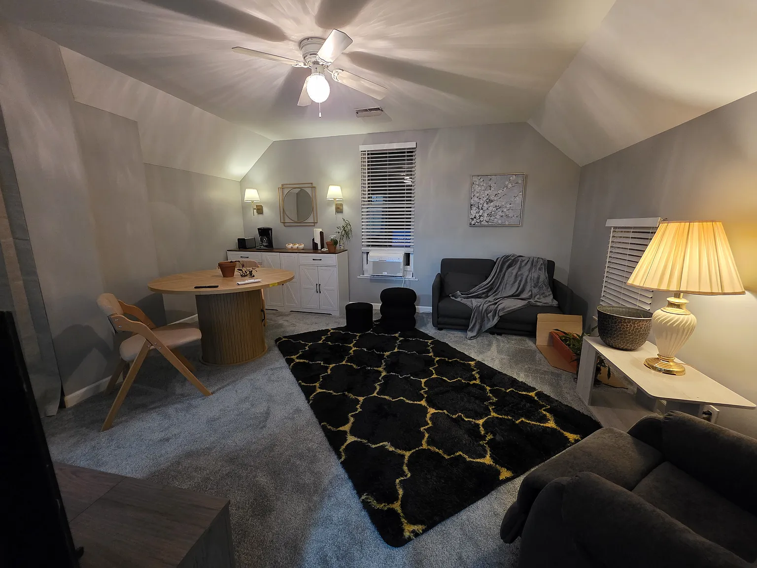 1 bed, 720 sqft, $1,200 — Photo 2