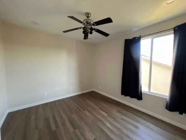 897 Chesapeake Pl — Photo 3