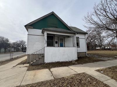 2901 N Mother Simpson WAY, Milwaukee, WI, 53206