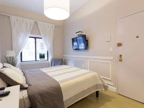 307 East 93rd Street image 1 of 5