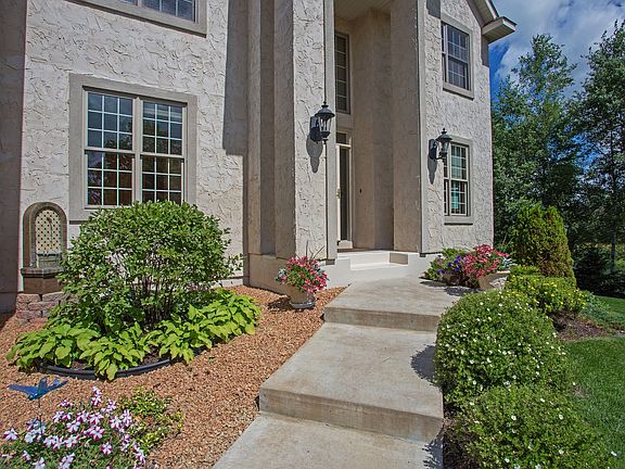 4th image of 733 180th Ln NE