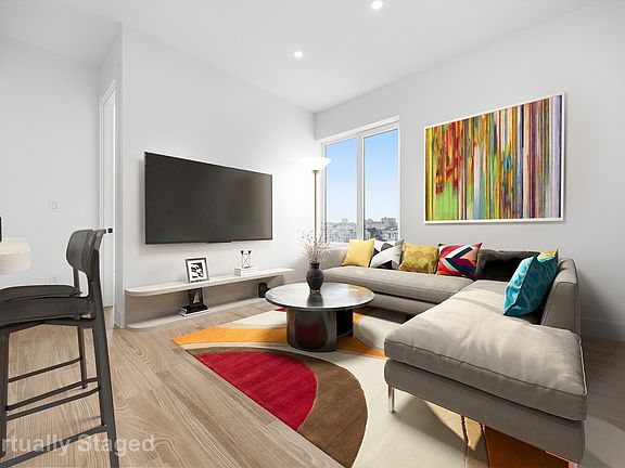 3rd image of 379 Hawthorne St #3M