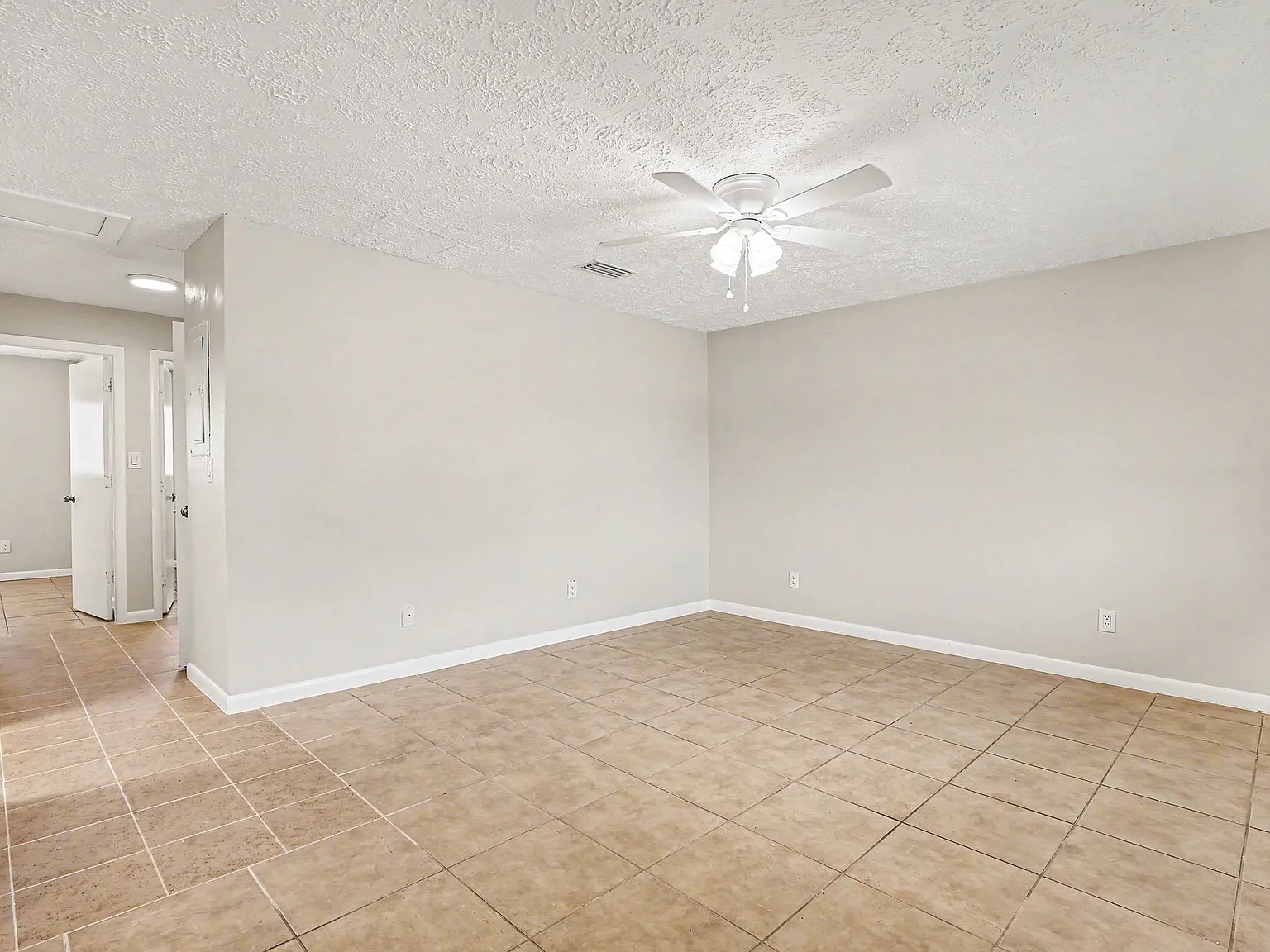 1602 South Street - 1580 — Photo 2